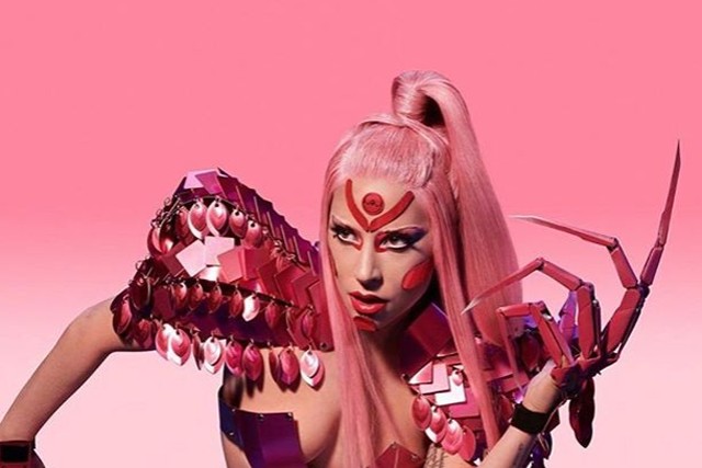 Őrület, de okostelefonnal forgatták Lady Gaga új klipjét