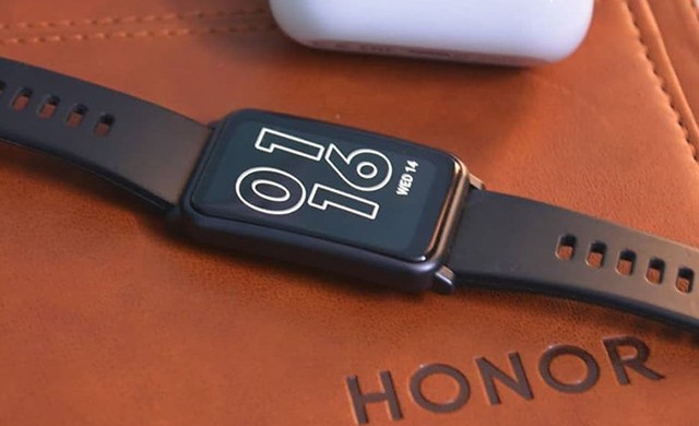 7 technikai kütyü a fa alá