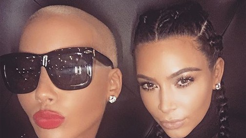 Kim Kardashian és Amber Rose közös szelfivel üzentek