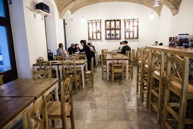 A legjobb hummusz a városban: a Leila`s-ban jártunk