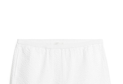 Ismerd meg a trendet, ami letaszította a trónról a pucérruhát