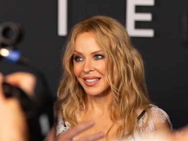Kylie Minogue megtörte a csendet, mellrákjáról vallott az énekesnő