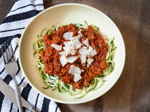Ezt a tésztát büntetlenül eheted: Bolognai cukkinispagetti