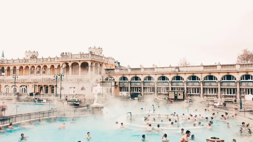 3 ok, amiért a termálfürdőzés az egyiki legjobb téli program