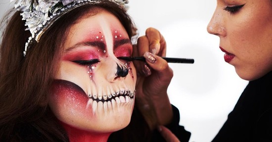 Mi az igazán élethű halloweeni smink titka? Pallag Evelin sminkest kérdeztük