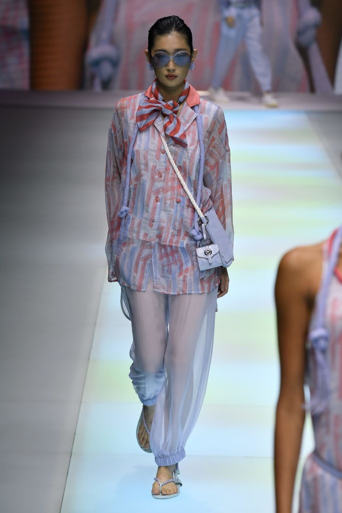  Emporio Armani 2022 tavasz-nyári kollekció