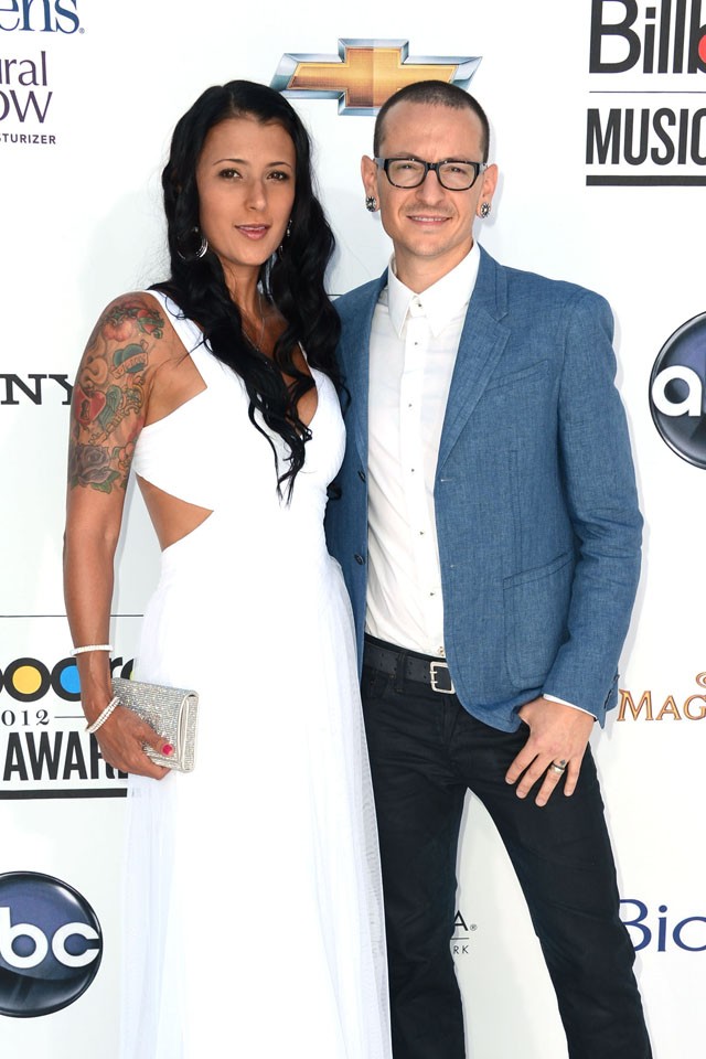 Chester Bennington felesége szívszorító levelet írt férje haláláról