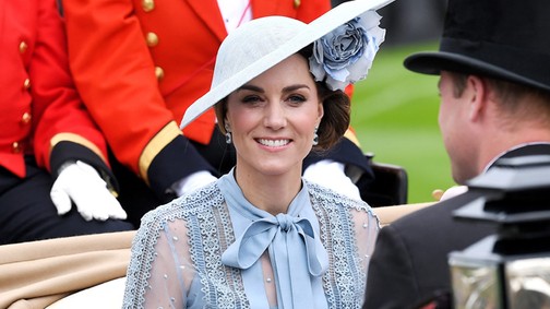 Kate Middleton gyönyörű ruhában lett az ascoti derbi sztárja