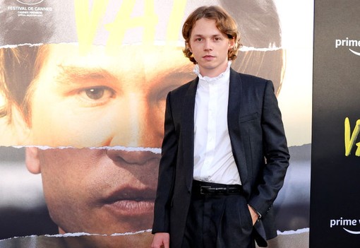 Mintha csak Val Kilmert látnánk: Jack Kilmer kísértetiesen hasonlít édesapjára, a Batman-filmek egykori sztárjára