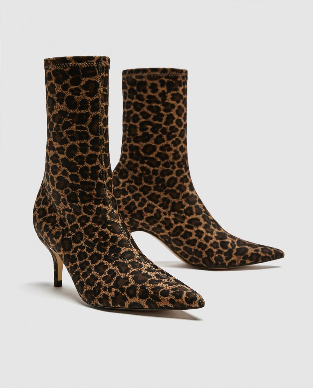 Leopárd mintás csizma ZARA 17,995 Ft- zara.com