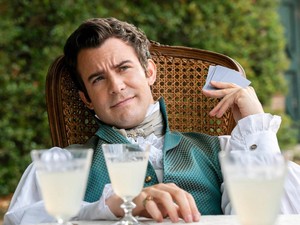 Megérkezett a Bridgerton család első kulisszák mögötti videója -  brutálisan izgalmas lesz a negyedik évad