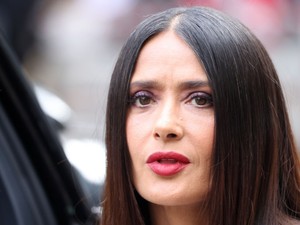 Salma Hayek kirobbanó formájának titka egyszerűbb, mint gondolnád
