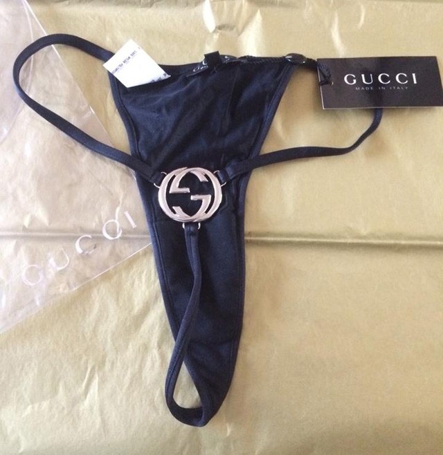 Gucci tanga 1997-ből