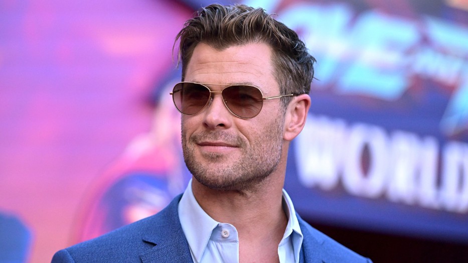 Chris Hemsworth iszonyatosan sármos lesz idős korában 