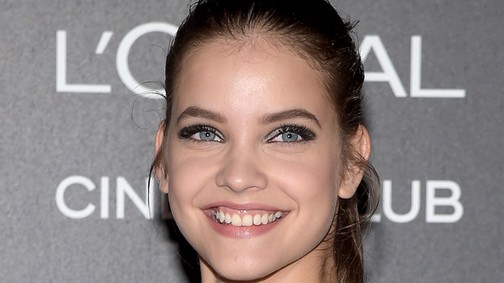 Palvin Barbara szikárzó szettben bűvölt Cannes-ban