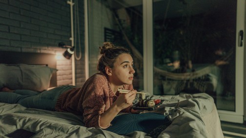 Igen, a filmnézés segíthet a negatív érzelmek feloldásában - szakértő mondja el, hogyan