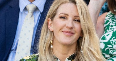 Hoppá, itt egy újabb popsztár, akit eljegyeztek