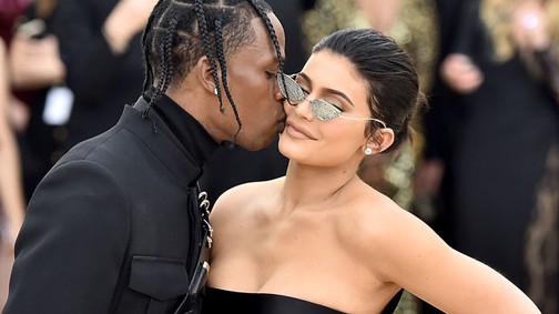 Kylie Jenner és Travis Scott egy közös villát vettek, az árát pedig kiolvasni is nehéz