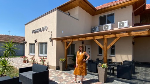 Kényelmes ruhadarabban zárja a hetet Dia