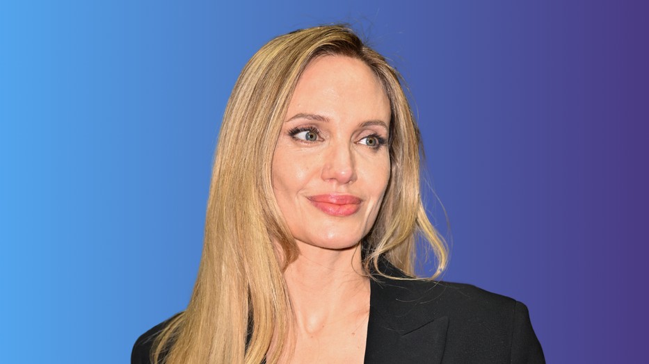 Angelina Jolie-t merész szettben kapták lencsevégre