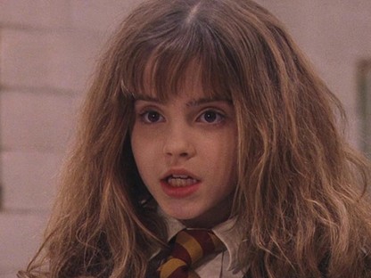 Kiugrik a szívünk! Emma Watson összefutott Draco Malfoy-jal és Neville Longbottommal 