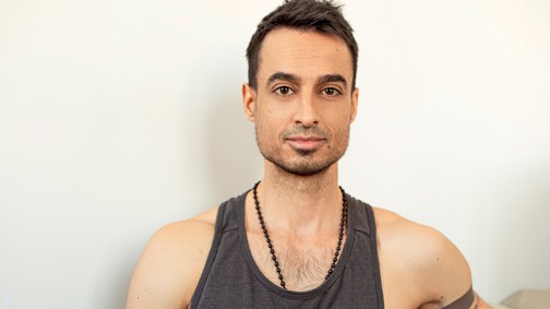 Ismerd meg Diószegi Ádámot, a hedonista jógit!