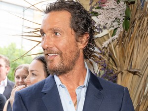 Brutálisan eltorzult Matthew McConaughey arca, mindenkit óvatosságra int
