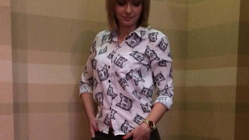 Szuper cicás ing Lola kedvence