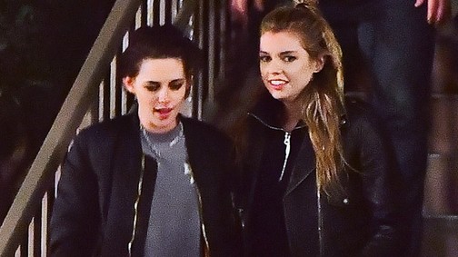 Kristen Stewart romantikus randira vitte a barátnőjét