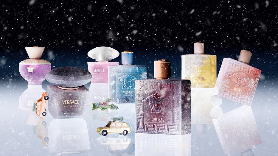 A görög mitológia ihlette, magabiztosságot sugárzó, intenzív illatoktól a visszafogott eleganciát képviselő virágos kompozíciókig mindent megtalálsz a Versace illatai között. 