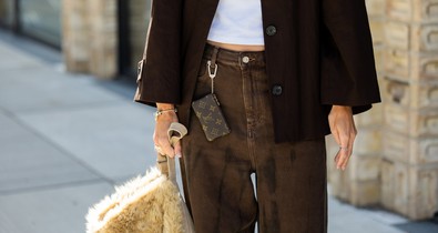 Új farmer szín hódította meg a téli szezont, mutatjuk, hogyan viseld igazán stílusosan!