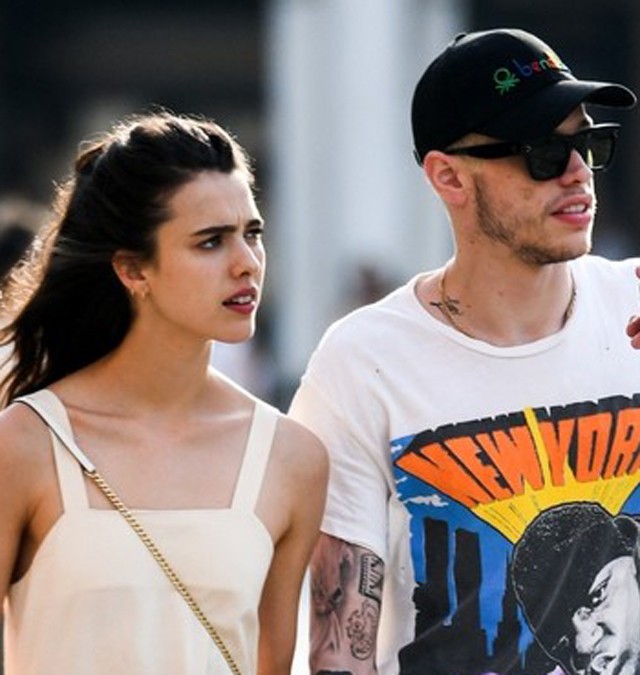 Hivatalos: Ariana Grande exe és a Volt egyszer egy Hollywood... sztárja Velencében romantikáznak