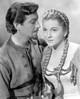 Sőt, időnként Robert Taylor is bevállalta a parókát a dús és tökéletesen formázott hajkorona elérése érdekében.