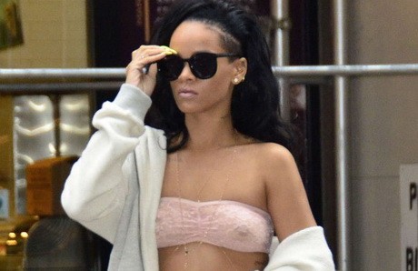 Rihanna, villantás, utcai stílus, vetkőzés, Miley Cyrus