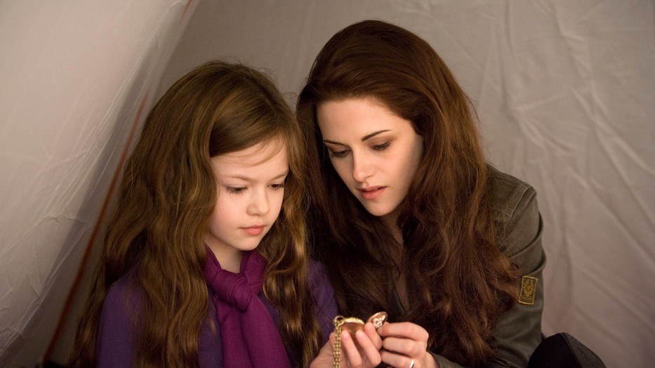 A Bella és Edward lányát alakító színésznő, Mackenzie Foy ma is gyönyörű