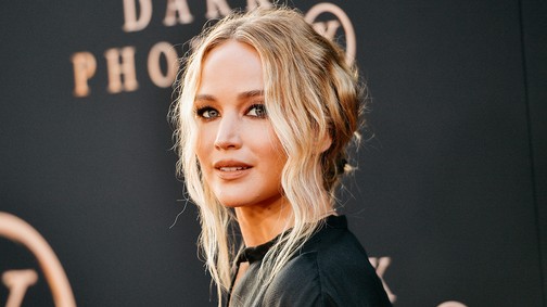 Jennifer Lawrence először mutatta meg kerek pocakját nyilvánosan