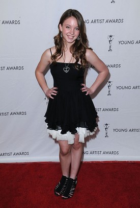 Sydney Sweeney a Young Artist Awards-on lépett életében először a vörös szőnyegre. (2011)