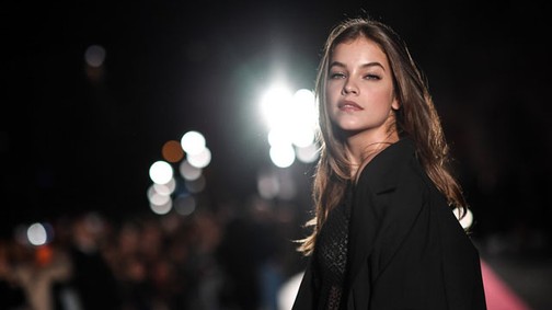 Palvin Barbara Irina Shayk és Joan Smalls társaságában az Intimissimi nagyszabású jégrevüjén