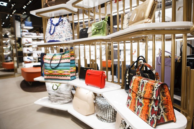 Cipőszerelmesek, figyelem! Új Kazar üzlet nyílt Budapesten