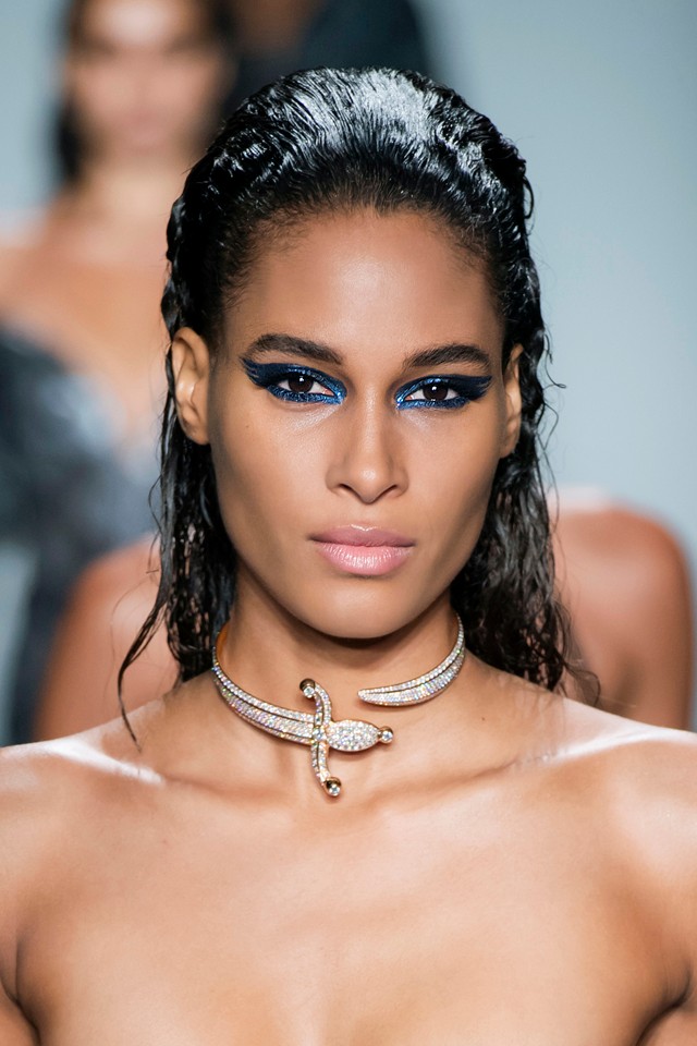 Hódít a szivárványsmink: íme a legtrendibb színkombinációk egyenesen a kifutóról