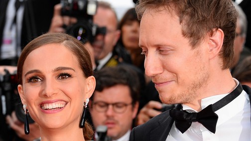 Cannes magyar sztárja Natalie Portmannel flörtöl