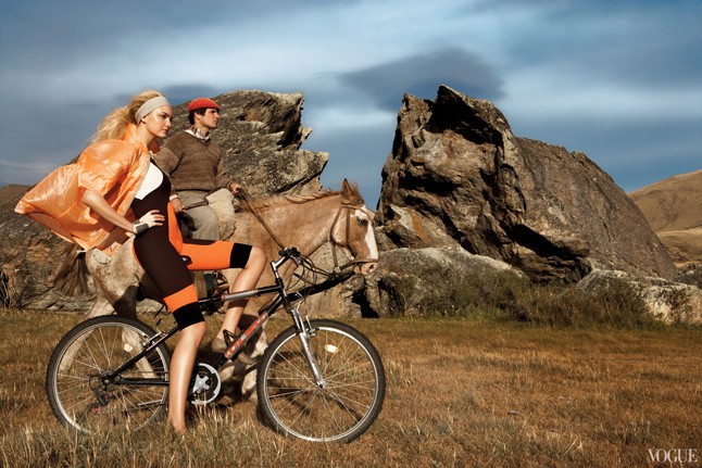 Caroline Trentini. Patrick Demarchelier, Vogue, June 2008. június.