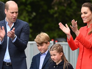 Vilmos herceg és Katalin hercegné komolyan elbeszélgetett fiukkal: György herceg lassan elég érett lesz ahhoz, hogy tudjon erről