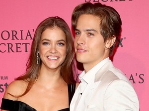 A tökéletes páros: Palvin Barbi és Dylan Sprouse összeöltöztek a Levi`s eseményén