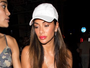 Nicole Scherzinger nagyon ronda felsőben tukmálja a melleit