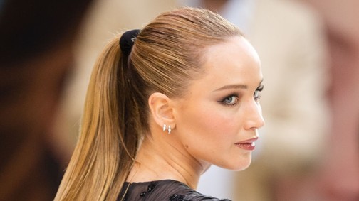 Jennifer Lawrence átlátszó ruhája a legelegánsabb darab, amit valaha láttunk