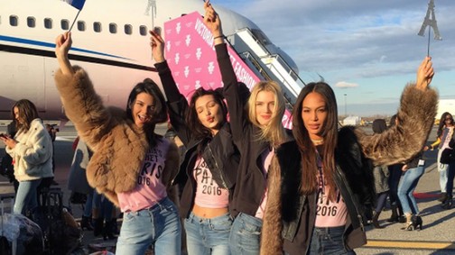 Párizs angyalai: A Victoria´s Secret modellek megérkeztek a show-ra