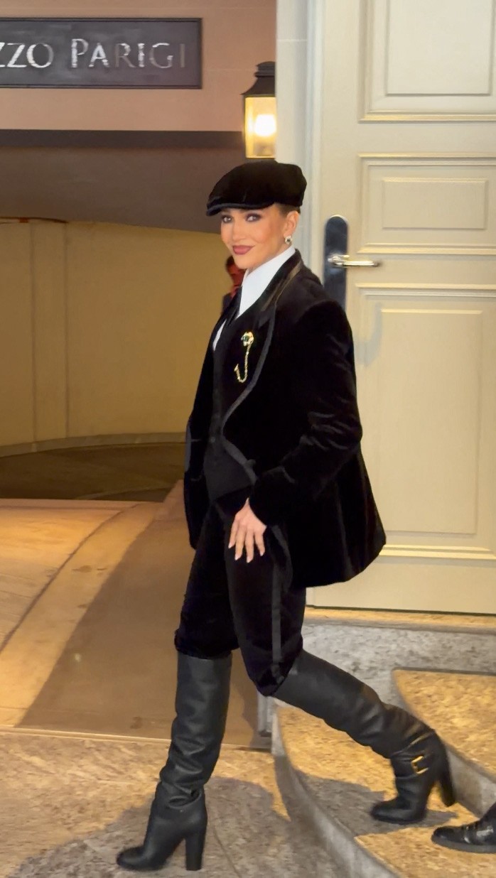 Jennifer Lopez váratlan szettben tűnt fel a Milánói Divathéten