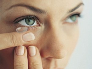 Kilenc nyári tanács kontaktlencsét viselőknek