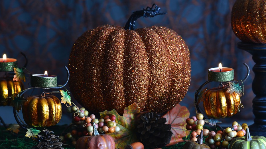 Itt az idő, hogy előcsalogasd a dekorációs szellemedet, és rémisztően vidám hangulatba öltöztesd az otthonod halloweenre!